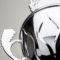 Pokal KÖNIGSAPFEL silber, Detailansicht des Pokals