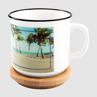 Tasse bedruckt seitlich schräg auf Untersetzer