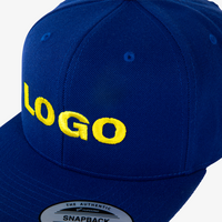 PREMIUM Snapback Cap, mit EINER Stickposition (vorne mittig), Detailansicht