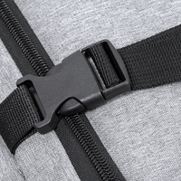 Reiserucksack aus wasserfestem RPET mit Diebstahlschutztasche, Detail Clip Seite