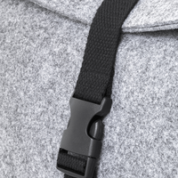 Rolltop-Rucksack aus recyceltem Filz, Detail Verschluss