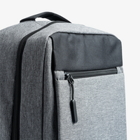 Rucksack mit 2 Vordertaschen inkl. USB-Anschluss Details vorne