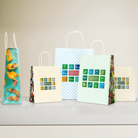 Rundumbedruckte Papiertragetasche in M mit Papierkordeln, 26 x 34 x 14 cm, 4/0-farbig
