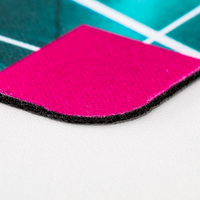 Rutschfestes Textil-Tischset mit Gummirückseite, farbig bedruckt mit Text, rechteckig