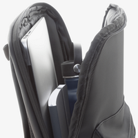 Schmaler Laptop-Rucksack aus wasserdichtem RPET, offen