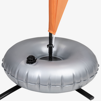 Gefüllter Wassersack auf dem Kreuzfuss