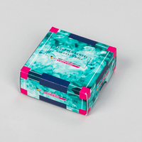 Stülpdeckelschachtel Quadrat klein, zusammengebaute Schachtel, farblich in türkis, Kristallabbildung