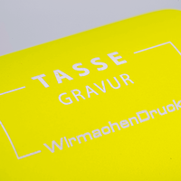 Tasse außen gelb, innen WEISS mit einseitiger Lasergravur