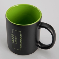 Tasse außen SCHWARZ, innen guen mit einseitiger Lasergravur