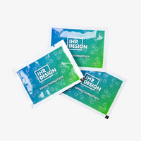 Erfrischungstuch, farbig bedruckt, Motiv, liegend