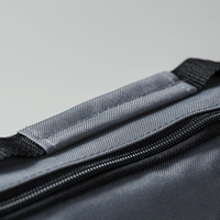 Tasche, schwarz, aufgestellt