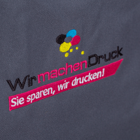 Tasche, schwarz, farbig bestickt, aufgestellt