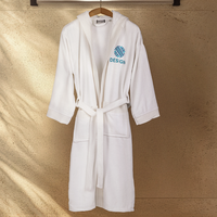 Velours-Bademantel mit Kapuze