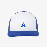 cap, farbig bestickt