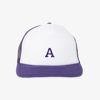 cap, farbig bestickt