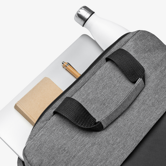 Wasserdichte Dokumenten- und Laptoptasche aus RPET, geöffnet