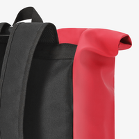 Wasserdichter Rolltop-Rucksack aus recyceltem PU-Material, 17 l, Detail Träger oben