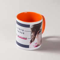 orangene Werbetasse, Innenseite und Henkel orange, außen Druck in Fotoqualität