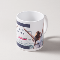 weiße Werbetasse, Innenseite und Henkel weiß, außen Druck in Fotoqualität