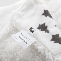 Zweilagige Fleecedecke aus RPET-Flanellfleece, 270 g/m², mit Wintermotiv