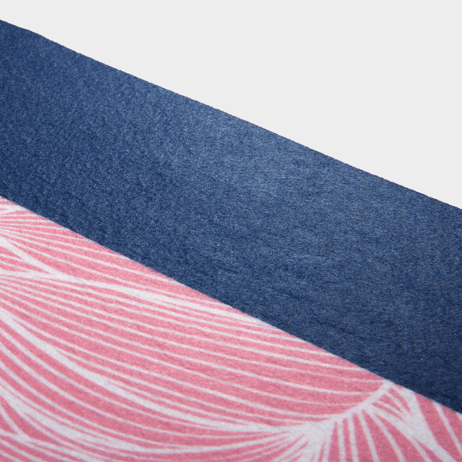 Detailaufnahme von einem rosa-blauen Fototeppich mit Wunschmotiv
